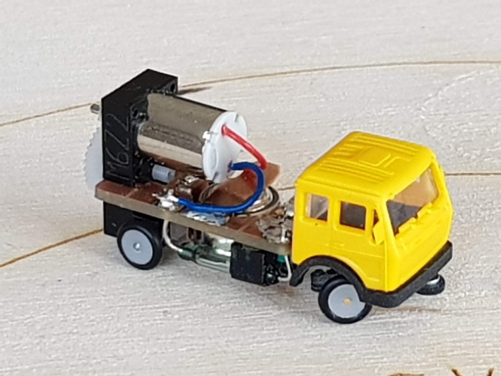 Kibri MB LKW Fahrgestell in Fertigung